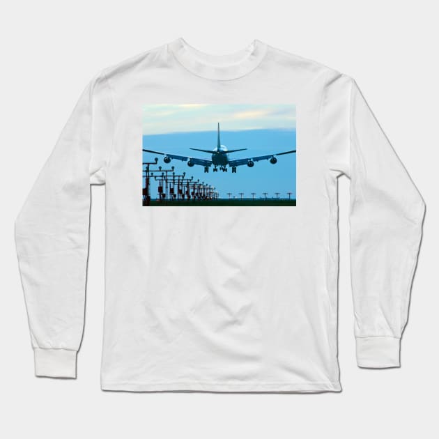 Aeroplane landing (T610/0422) Long Sleeve T-Shirt by SciencePhoto